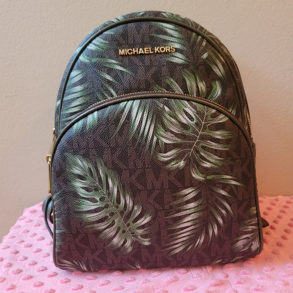 Michael Kors medium Backpack - Picture 2 of 12